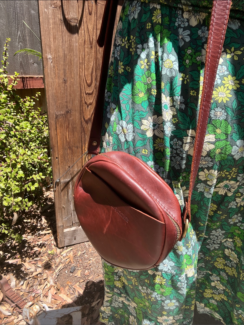 Portland Leather Burgundy Round Leather Messenger Bag - Picture 6 of 10